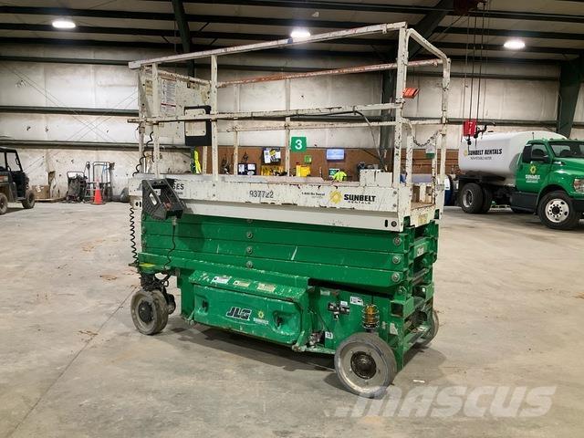 JLG 2646ES 剪式升降機