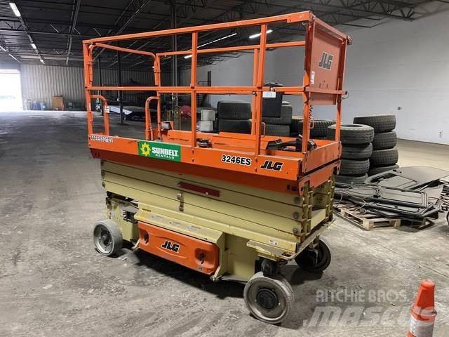 JLG 3246ES 剪式升降機