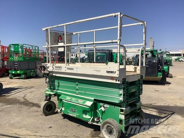 JLG 3246ES 剪式升降機