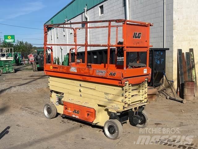 JLG 3246ES 剪式升降機
