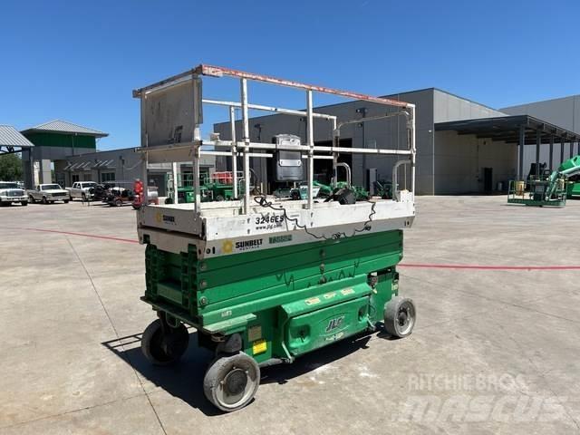JLG 3246ES 剪式升降機