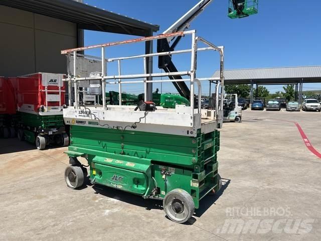 JLG 3246ES 剪式升降機