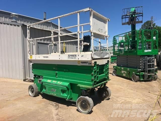 JLG 3246ES 剪式升降機