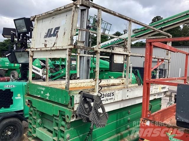 JLG 3246ES 剪式升降機