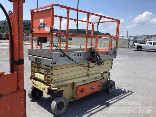 JLG 3246ES 剪式升降機