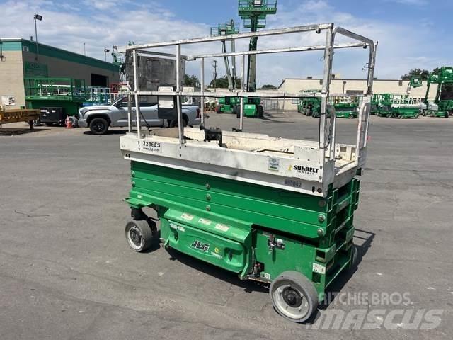 JLG 3246ES 剪式升降機