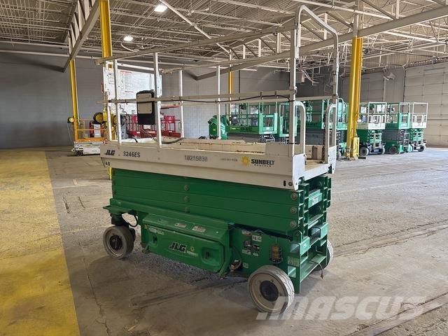 JLG 3246ES 剪式升降機