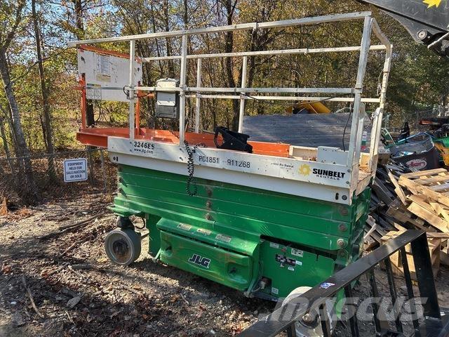 JLG 3246ES 剪式升降機