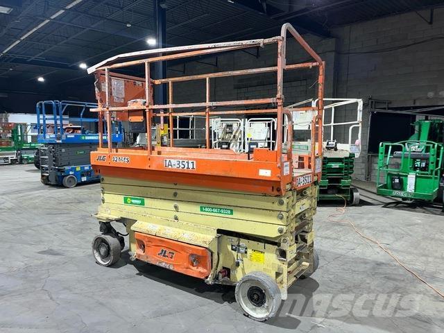 JLG 3246ES 剪式升降機