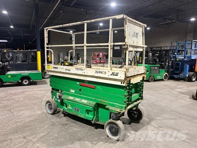 JLG 3246ES 剪式升降機