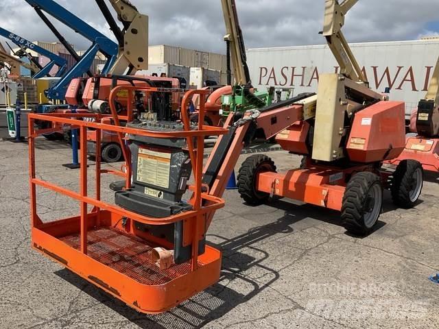 JLG 340AJ 曲臂高空作業車