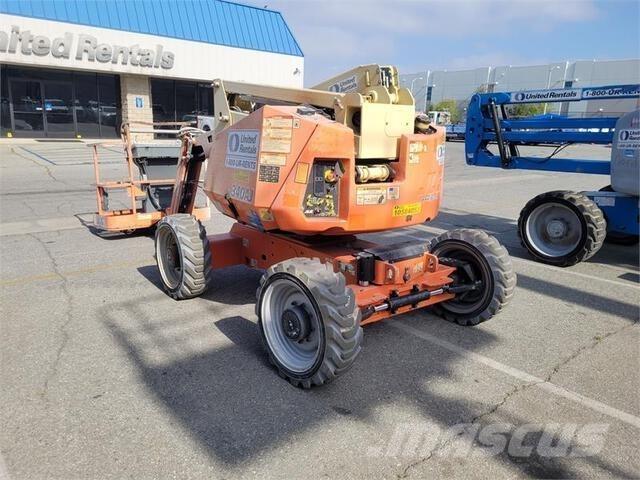 JLG 340AJ 曲臂高空作業車