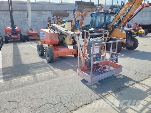 JLG 340AJ 曲臂高空作業車