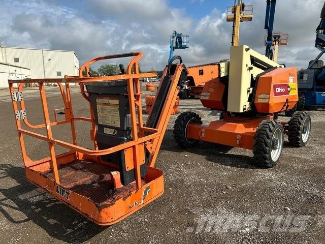 JLG 340AJ 曲臂高空作業車