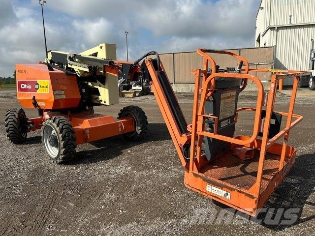 JLG 340AJ 曲臂高空作業車