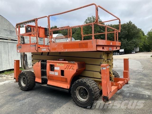 JLG 4394 RT 剪式升降機