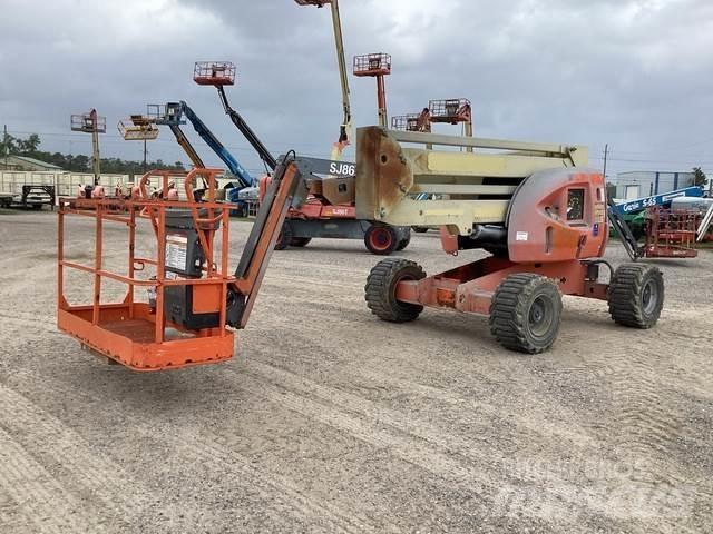 JLG 450AJ 曲臂高空作業車