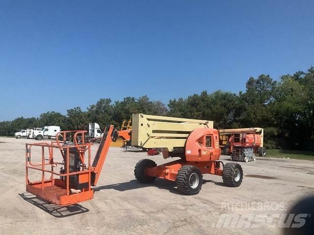 JLG 450AJ 曲臂高空作業車