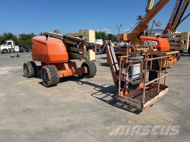 JLG 450AJ 曲臂高空作業車
