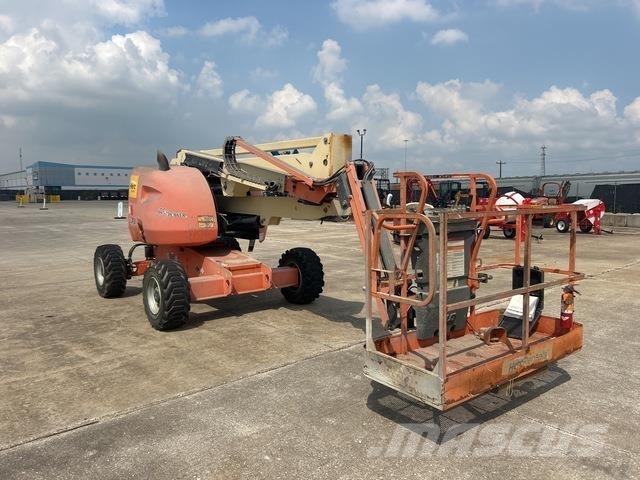 JLG 450AJ 曲臂高空作業車