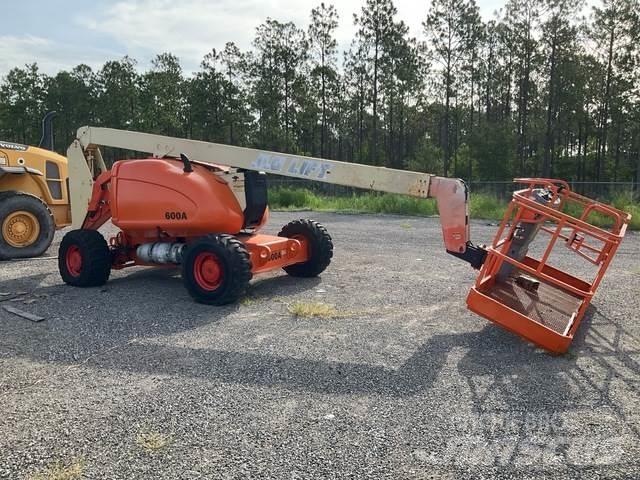 JLG 600A 曲臂高空作業車