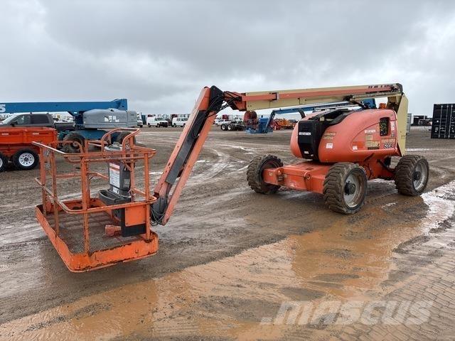 JLG 600AJ 曲臂高空作業車
