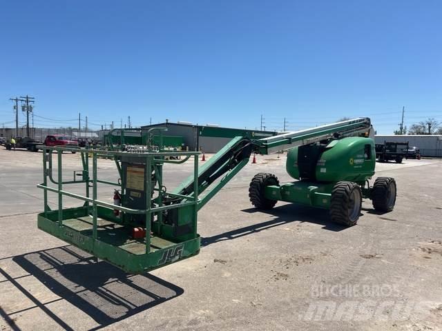 JLG 600AJ 曲臂高空作業車