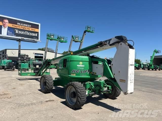 JLG 600AJ 曲臂高空作業車