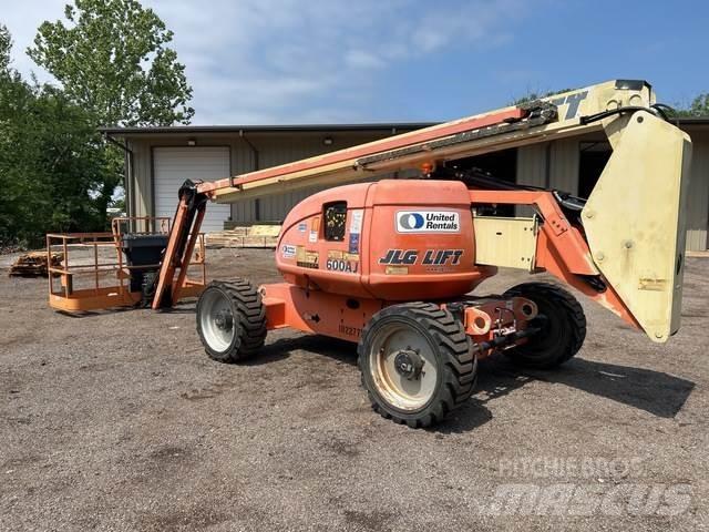JLG 600AJ 曲臂高空作業車