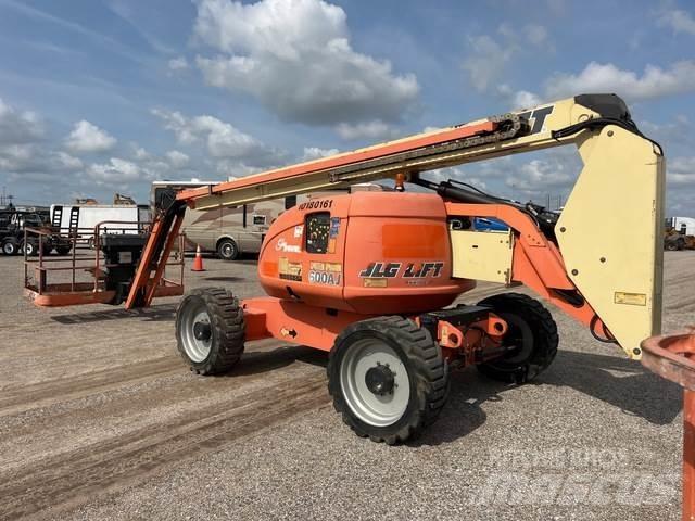 JLG 600AJ 曲臂高空作業車