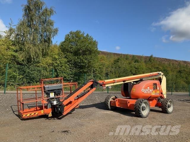 JLG 600AJ 曲臂高空作業車