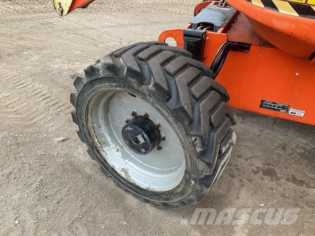 JLG 600AJ 曲臂高空作業車
