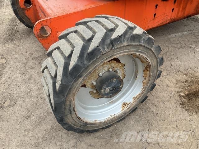 JLG 600AJ 曲臂高空作業車