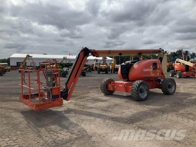 JLG 600AJ 曲臂高空作業車