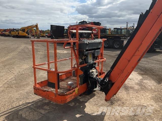 JLG 600AJ 曲臂高空作業車