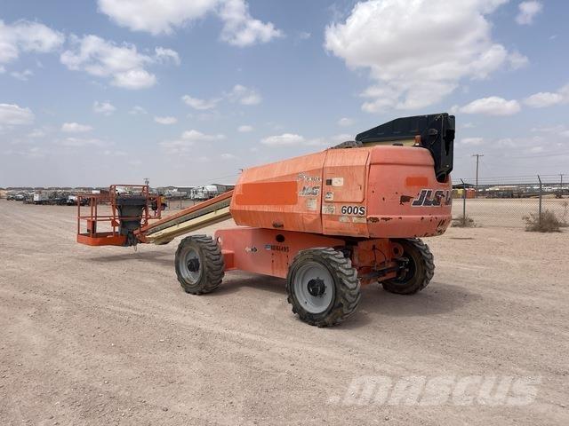 JLG 600S 伸縮臂高空作業車