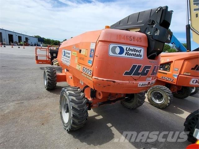 JLG 600S 伸縮臂高空作業車
