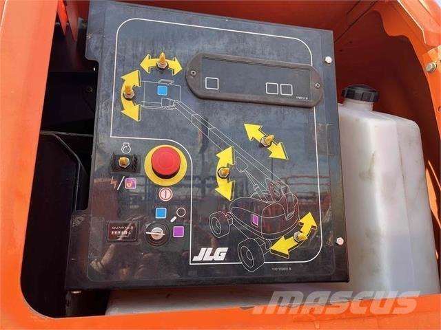 JLG 600S 伸縮臂高空作業車