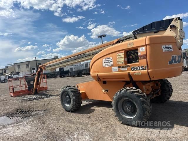 JLG 600SJ 4X4 曲臂高空作業車