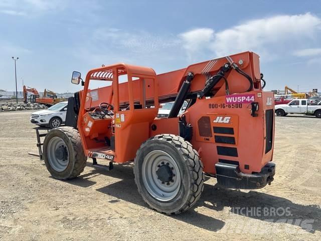 JLG 6042 伸縮臂操作車