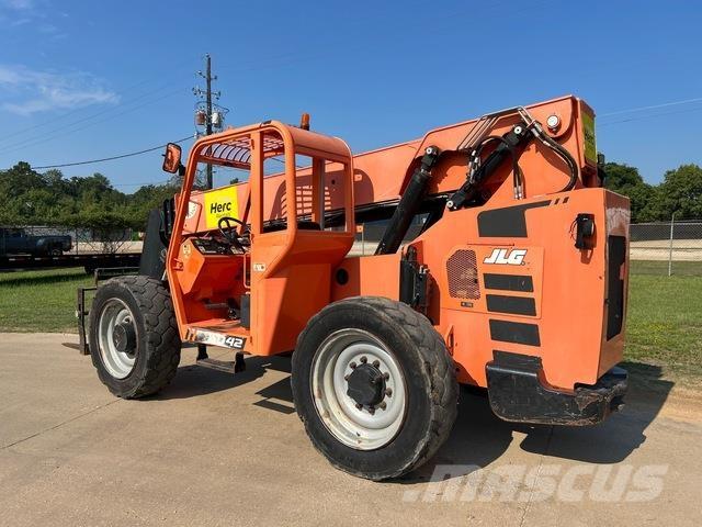 JLG 6042 伸縮臂操作車
