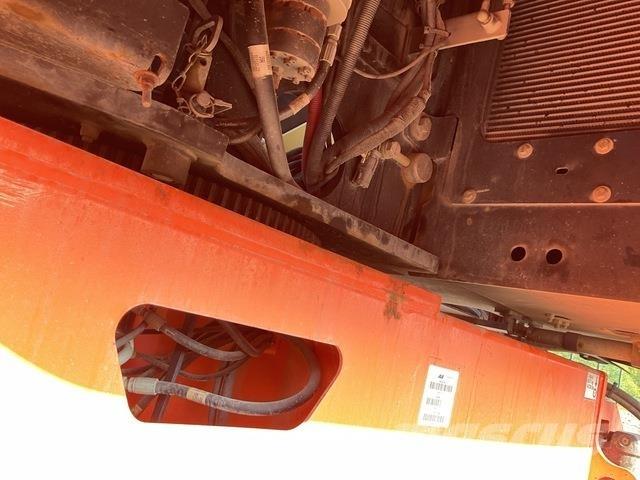JLG 660SJ 伸縮臂高空作業車