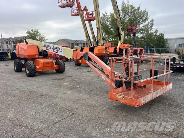 JLG 660SJ 曲臂高空作業車