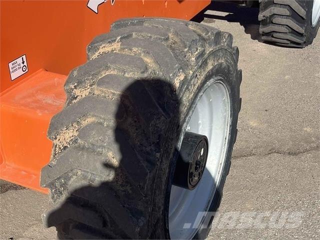 JLG 660SJ 伸縮臂高空作業車