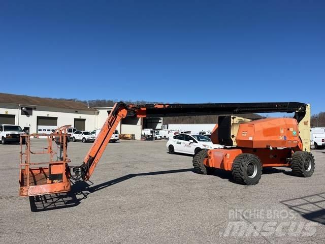 JLG 800 AJ 曲臂高空作業車
