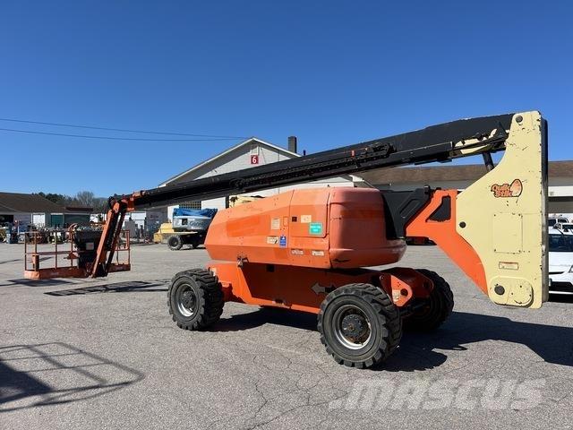 JLG 800 AJ 曲臂高空作業車
