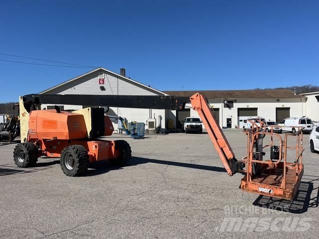 JLG 800 AJ 曲臂高空作業車