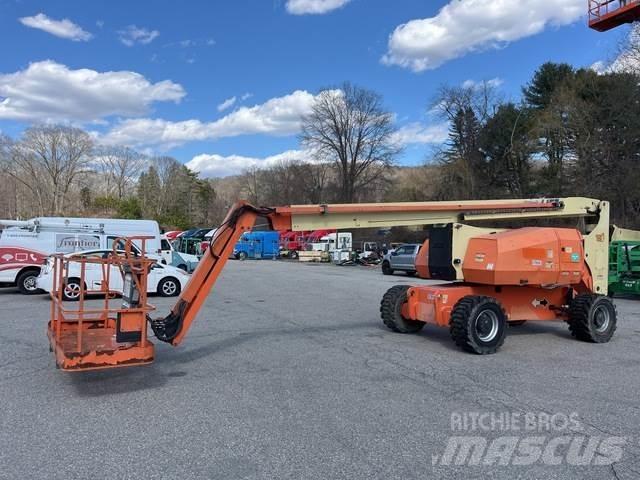 JLG 800 AJ 曲臂高空作業車