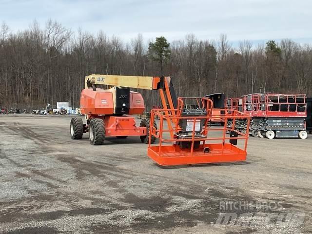 JLG 800 AJ 曲臂高空作業車