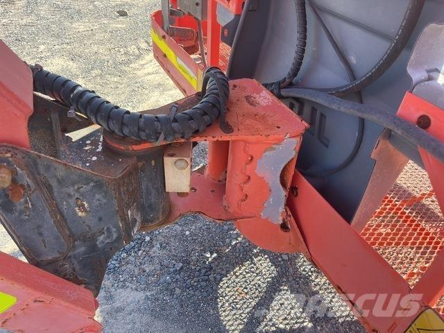 JLG 800 AJ 曲臂高空作業車
